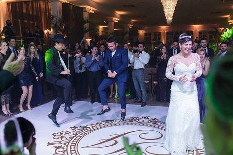 balada noivos cantando noivos cantando no monte castelo'