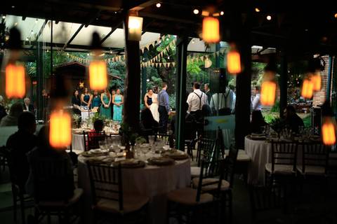 luzes retro decoração retor para casamento no campo'