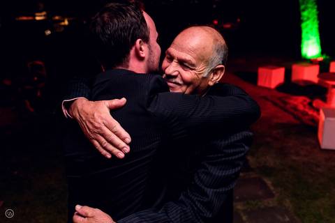 Formatura Direito Pelotas RS Associação Rural abraço no vô '