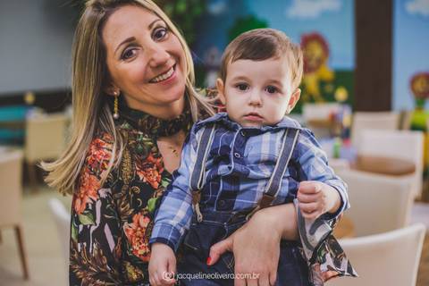 mamãe e filho no aniversario'