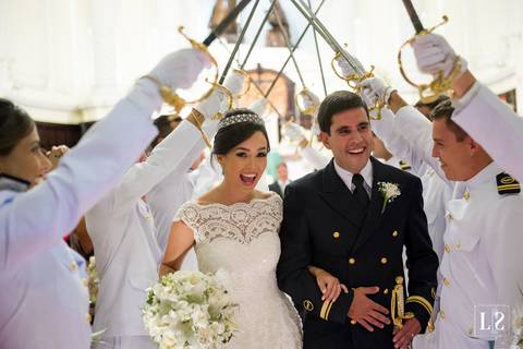 saida-dos-noivos-da-igreja'