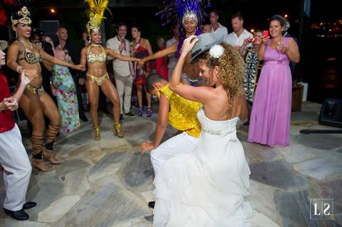 noiva-dançando-na-pista'