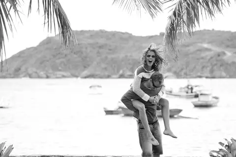 ensaio-casal-mulher-na-garupa'