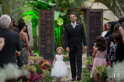 noivo-entrando-com-filha'
