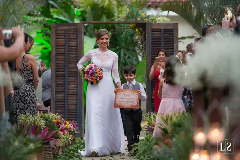 noiva-entrando-com-filho'