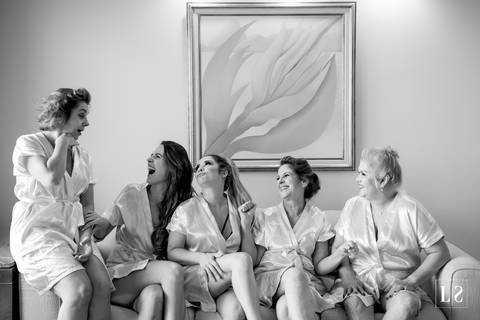 noiva-com-as-madrinhas'