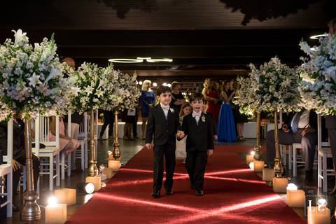 entrada-das-damas-e-pajens'