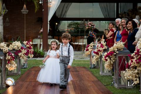 entrada-daminha-e-pajem'