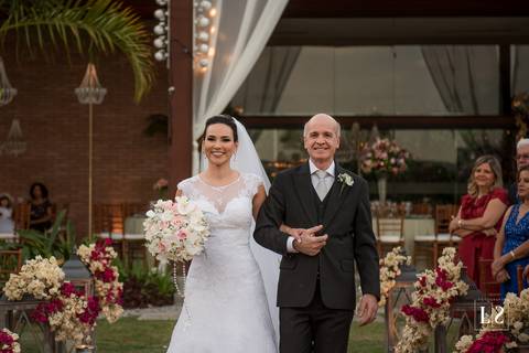 entrada-da-noiva-com-pai'