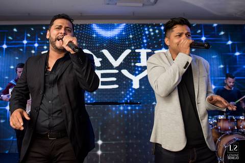 cantores no casamento'