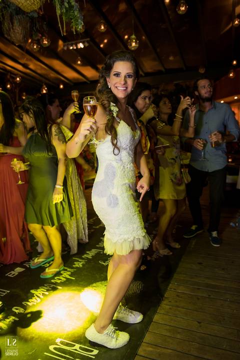 marie-lafayette-vestido-curto-duas-versões-noiva-ousada-contemporânea'