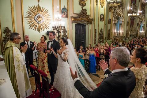 noiva-carol-hungria-bride-dress-wedding-casamento-rio-de-janeiro-copacabana-palace-belmond-fotografo-groom-igreja-são-jose'