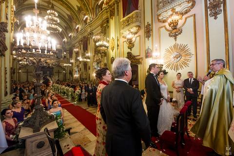 noiva-carol-hungria-bride-dress-wedding-casamento-rio-de-janeiro-copacabana-palace-belmond-fotografo-groom-igreja-são-jose'