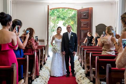 carol-hungria-vestido-noiva-dress-wedding-entrada-noiva-cerimônia-dark-costa'