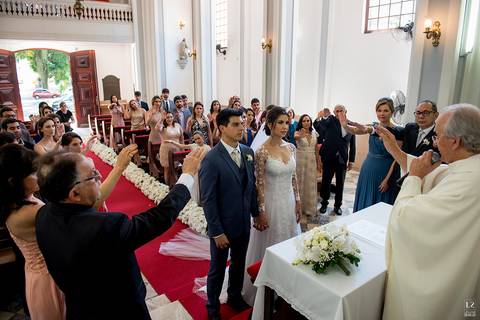 carol-hungria-vestido-noiva-dress-wedding-entrada-noiva-cerimônia-dark-costa-padre-zé-pereira-josé'