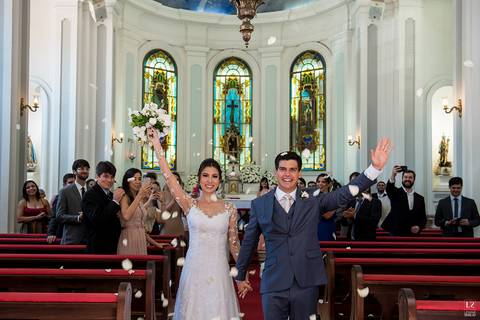 carol-hungria-vestido-noiva-dress-wedding-entrada-noiva-cerimônia-dark-costa-padre-zé-pereira-josé'