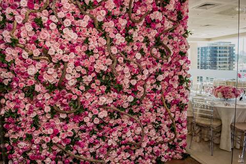 decoração-casamento-wedding-eugenia-guerreira-parede-de-rosas-orlando-ambrosio-espaço-7-zero-6-espaco7zero6-dark-costa-carol-hungria'