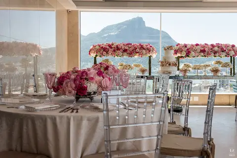 decoração-casamento-wedding-eugenia-guerreira-parede-de-rosas-orlando-ambrosio-espaço-7-zero-6-espaco7zero6-dark-costa-carol-hungria'