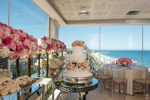 decoração-casamento-wedding-eugenia-guerreira-parede-de-rosas-orlando-ambrosio-espaço-7-zero-6-espaco7zero6-dark-costa-carol-hungria-casal-garcia-bolos'