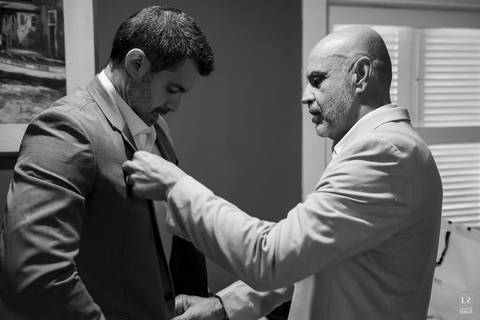 making-of-noivo-buzios-praia-fotografo-rj-casamento-lenine-serejo'