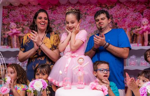 a-felicidade-tomou-conta-do-coracao-de-uma-menina'