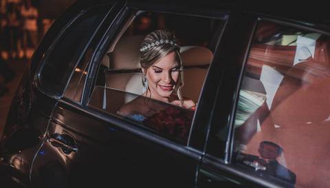 aquele-momento-em-que-o-pai-espera-sua-filha-pra-levar-ao-altar'