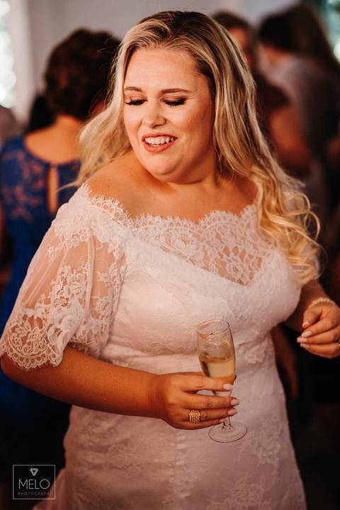 casamento; noiva; noivo; dia; natureza; valeria de almeida; fotografia de casamento; casamento RJ; Casamento Barra Mansa; Fotografo de Casamento; Elci Noivas; Wedding; Casamento de Dia; Decoração de Casamento; Buffet de Casamento'