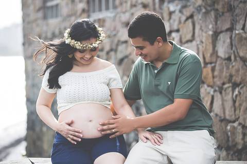 Fotografia de Gestante na Ilha do Frade,  em Vitória,  feita pelo Estúdio JAMC'