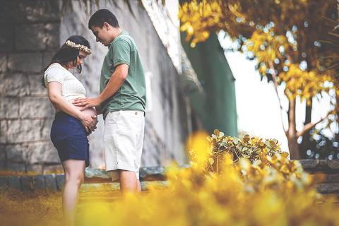 Fotografia de Gestante na Ilha do Frade,  em Vitória,  feita pelo Estúdio JAMC'