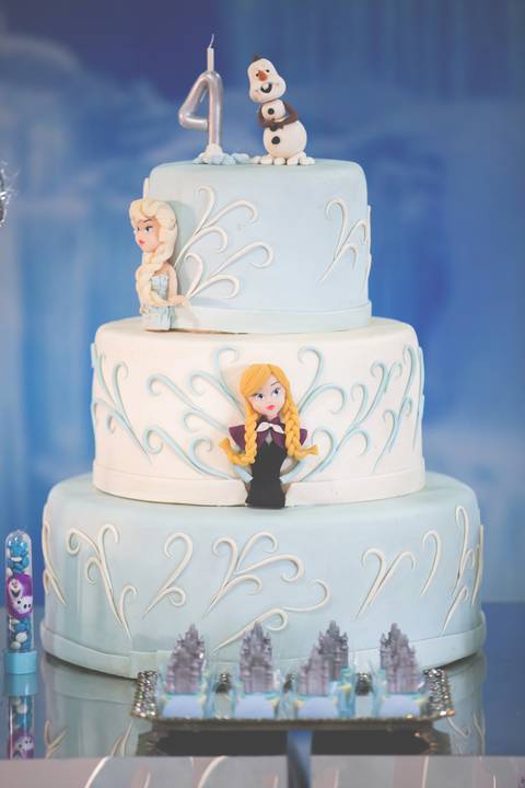 Fotografia do Aniversário da Cecilia em Vila Velha na Praia da Costa, feito pelo Estúdio JAMC.'