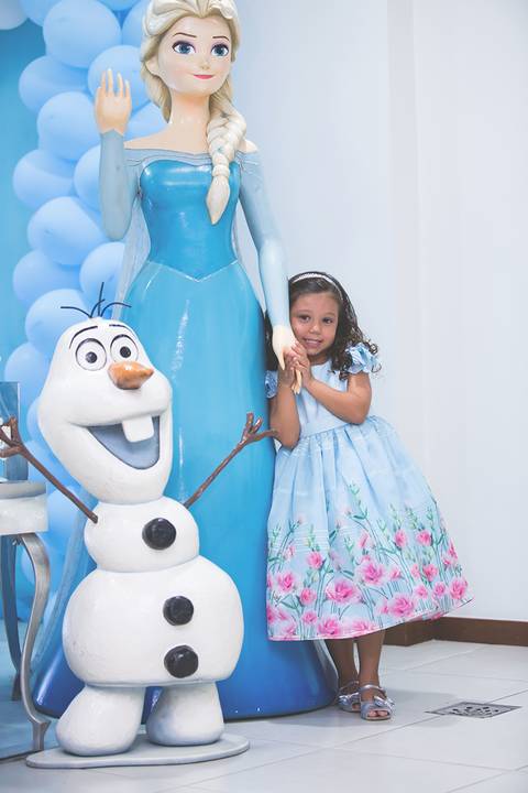 Fotografia do Aniversário da Cecilia em Vila Velha na Praia da Costa, feito pelo Estúdio JAMC.'