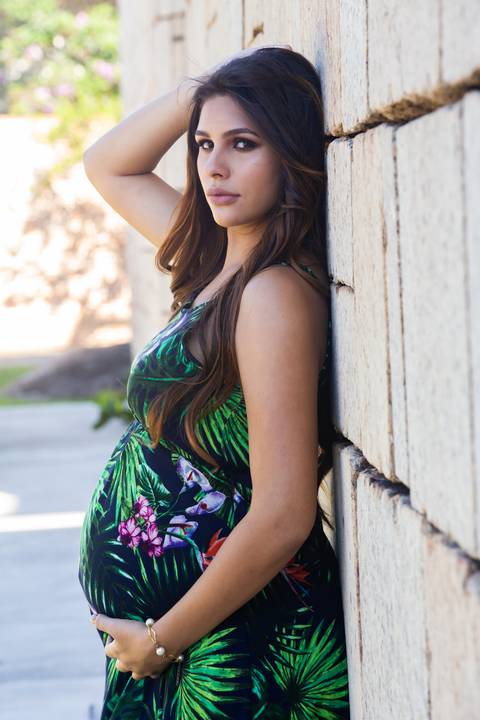 Fotografia de Gestante na Ilha do Frade,  em Vitória,  feita pelo Estúdio JAMC'