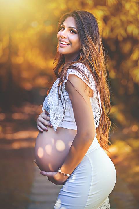 Fotografia de Gestante na Ilha do Frade,  em Vitória,  feita pelo Estúdio JAMC'