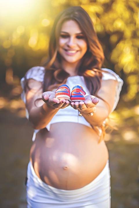 Fotografia de Gestante na Ilha do Frade,  em Vitória,  feita pelo Estúdio JAMC'
