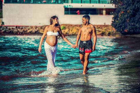 Fotografia de Gestante na Ilha do Frade,  em Vitória,  feita pelo Estúdio JAMC'