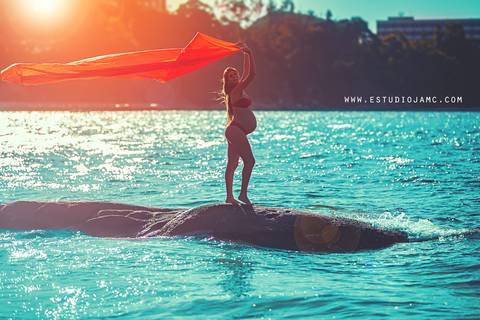 Fotografia de Gestante na Ilha do Frade,  em Vitória,  feita pelo Estúdio JAMC'