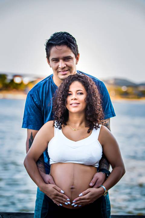 Fotografia de Gestante na Ilha do Frade,  em Vitória,  feita pelo Estúdio JAMC'