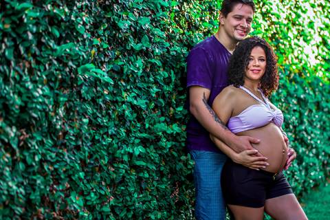 Fotografia de Gestante na Ilha do Frade,  em Vitória,  feita pelo Estúdio JAMC'