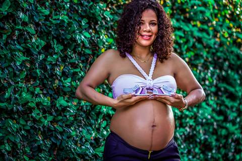 Fotografia de Gestante na Ilha do Frade,  em Vitória,  feita pelo Estúdio JAMC'