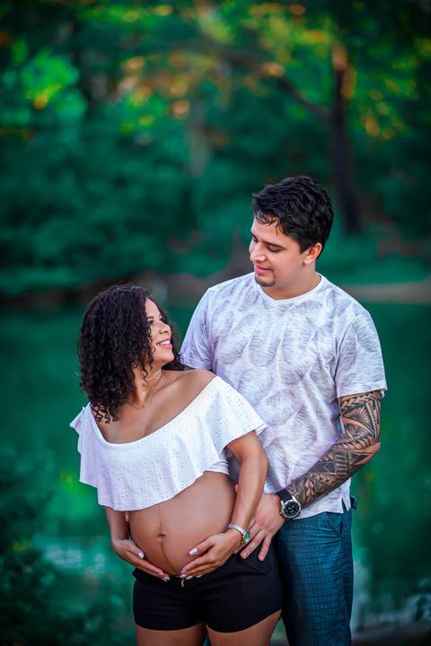 Fotografia de Gestante na Ilha do Frade,  em Vitória,  feita pelo Estúdio JAMC'