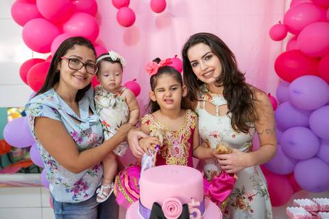 Fotografia do Aniversário da Nicole em Vila Velha , feito pelo Estúdio JAMC.'
