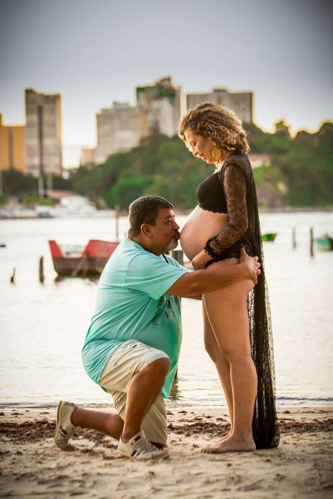 Fotografia de Gestante na Ilha do Frade,  em Vitória,  feita pelo Estúdio JAMC'