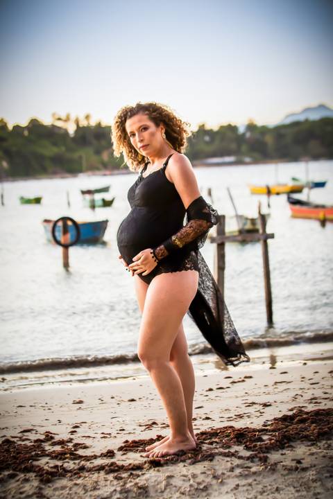 Fotografia de Gestante na Ilha do Frade,  em Vitória,  feita pelo Estúdio JAMC'