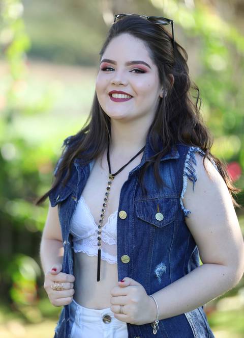 #fotosde15anos 
#ensaiofotográfico15anos
#fotos15anos
#fotografia #ensaio # #fotos #fotografos
#fotografosemsãomiguelRN
#fotoscomfumaçacolorida
#fotoscomchuvinha'