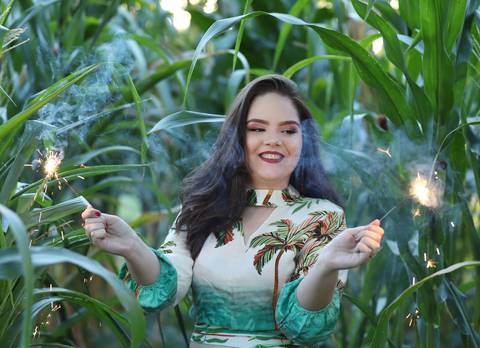 #fotosde15anos 
#ensaiofotográfico15anos
#fotos15anos
#fotografia #ensaio # #fotos #fotografos
#fotografosemsãomiguelRN
#fotoscomfumaçacolorida
#fotoscomchuvinha'