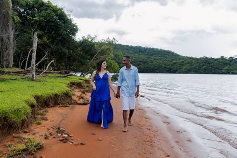 ensaio pre wedding, represa de Miranda, Uberlândia, Solarium Beach Bar, casamento, fotografia de casamento, noiva, noivo, momentos especiais, amor, natureza, cenário romântico, pôr do sol, água, casal, estilo, decoração, fotos ao ar livre, charme, beleza,'