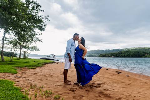 ensaio pre wedding, represa de Miranda, Uberlândia, Solarium Beach Bar, casamento, fotografia de casamento, noiva, noivo, momentos especiais, amor, natureza, cenário romântico, pôr do sol, água, casal, estilo, decoração, fotos ao ar livre, charme, beleza,'