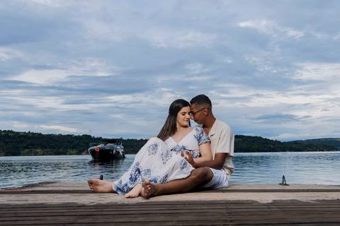 ensaio pre wedding, represa de Miranda, Uberlândia, Solarium Beach Bar, casamento, fotografia de casamento, noiva, noivo, momentos especiais, amor, natureza, cenário romântico, pôr do sol, água, casal, estilo, decoração, fotos ao ar livre, charme, beleza,'