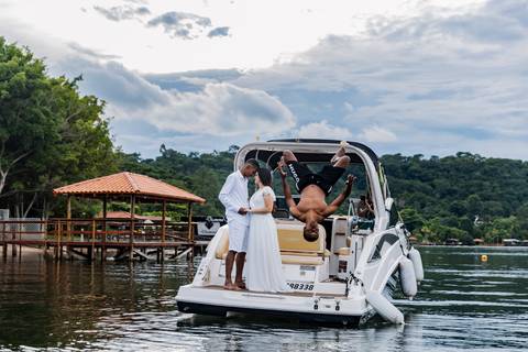 ensaio pre wedding, represa de Miranda, Uberlândia, Solarium Beach Bar, casamento, fotografia de casamento, noiva, noivo, momentos especiais, amor, natureza, cenário romântico, pôr do sol, água, casal, estilo, decoração, fotos ao ar livre, charme, beleza,'