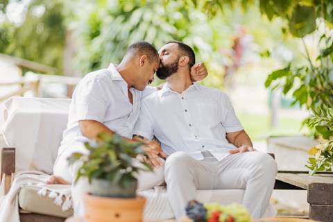 ensaio pré-wedding, João Paulo e Gilberto, casamento homoafetivo, fotos de casal, ensaio em Patrocínio-MG, amor e cumplicidade, fotografia romântica, pré-casamento, ensaio ao ar livre, cenário natural, fotos autênticas, conexão e emoção, ensaio LGBTQIA+, '